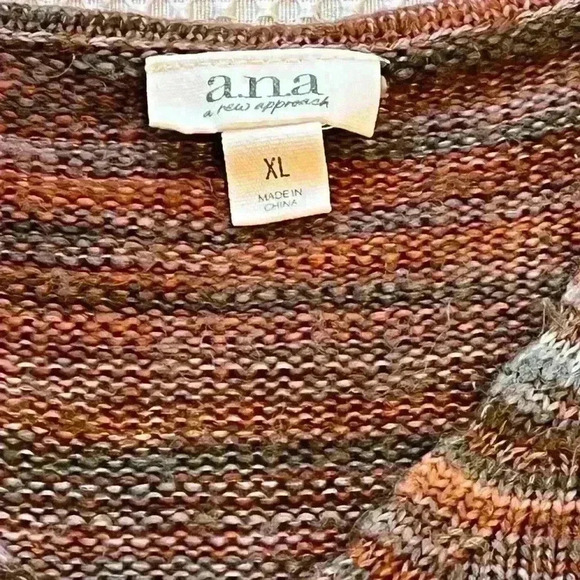 ANA XL brown V-neck sweater - Picture 8 of 10